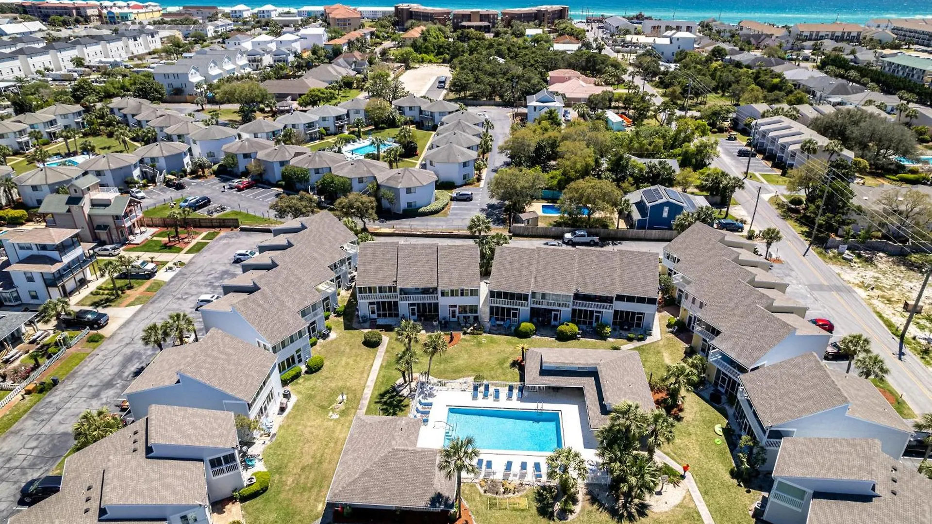 Sandpiper Cove 9133- By Holiday Isle Properties Destin